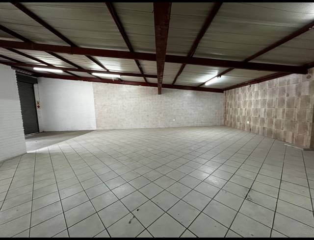 150M² WAREHOUSE TO LET IN WYNBERG